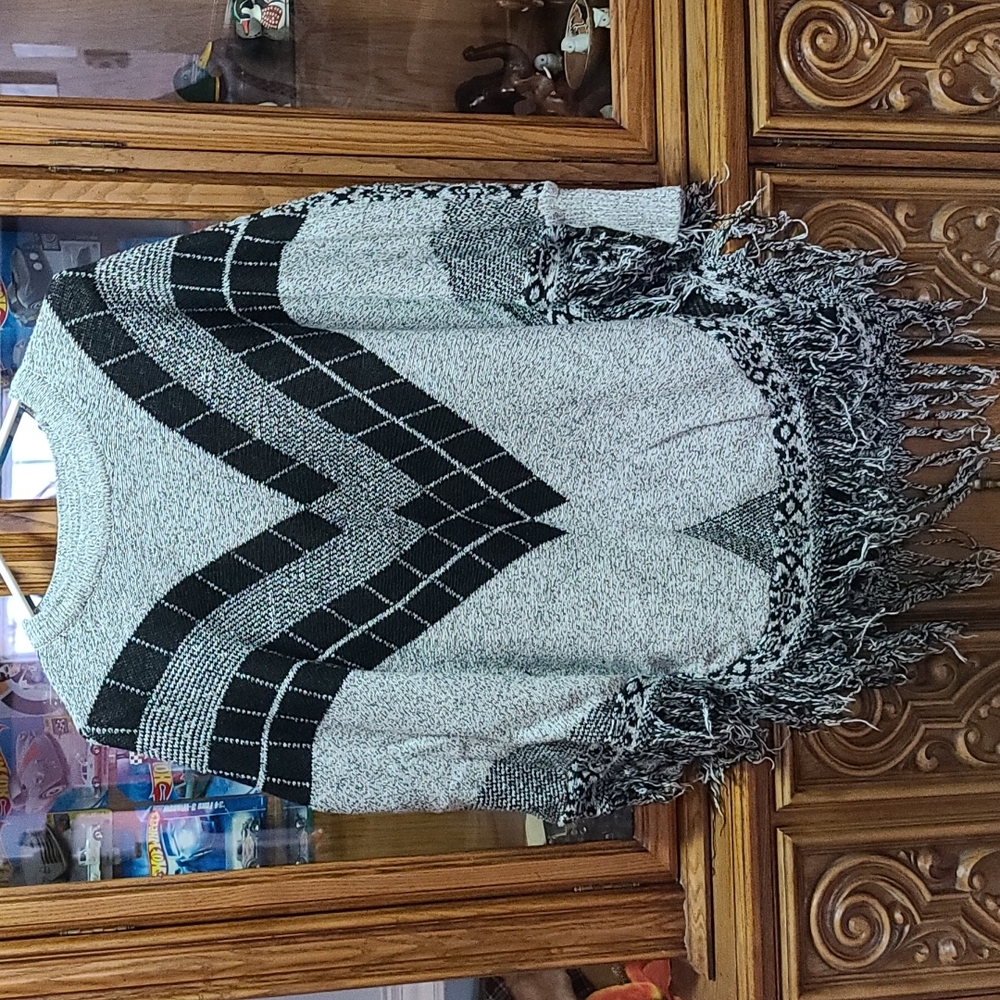 OS Ardene Poncho